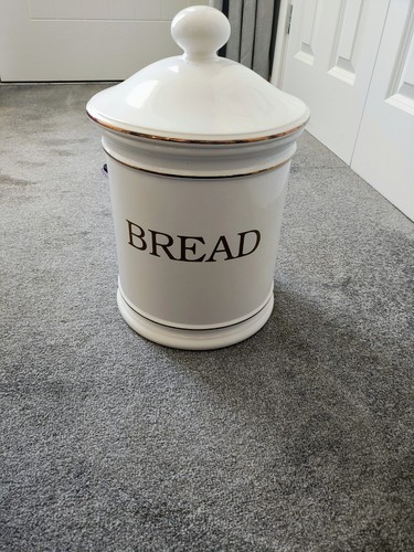 Vintage style regency cream - style,